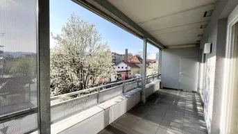 Expose Helle 2 Zimmerwohnung mit Westbalkon zu verkaufen