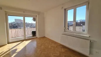 Expose Helle 3-Zimmerwohnung mit sonnigem Balkon zu verkaufen!