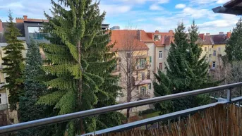 Expose 
Geräumige Dachgeschosswohnung mit Balkon in JAKOMINI