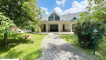 Expose Verborgene Oase im Grünen - repräsetative Villa mit großzügigem Grundstück und Pool