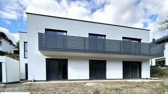 Expose Haus mit 2 Wohneinheiten! 