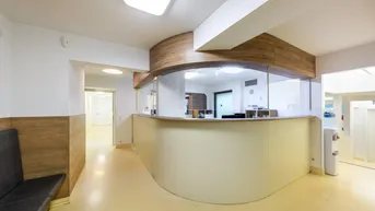 Expose ARZTMEILE THERESIENGASSE _HERVORRAGEND EINGEFÜHRTE ARZTPRAXIS SUCHT NEUEN EIGENTÜMER