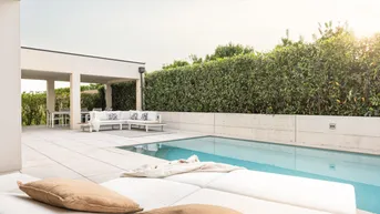 Expose WOHNEN, WO ANDERE URLAUB MACHEN - ARCHITEKTENHAUS MIT POOL UND SEEZUGANG ZUM SEELE BAUMELN LASSEN