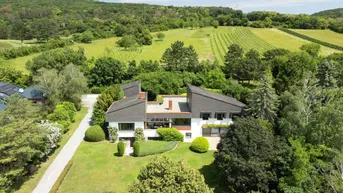 Expose WOHNJUWEL DER EXTRAKLASSE - ARCHITEKTEN-VILLA MIT PARKÄHNLICHEM GARTEN, WEITBLICK UND PRIVATSPHÄRE