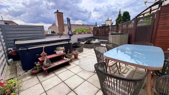 Expose IM HERZEN VON PFAFFSTÄTTEN - MODERNE DACHGESCHOSSWOHNUNG MIT TERRASSE UND WHIRLPOOL