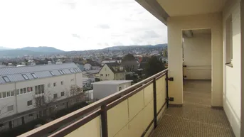 Expose Wohnung mit Loggia und schöner Fernsicht