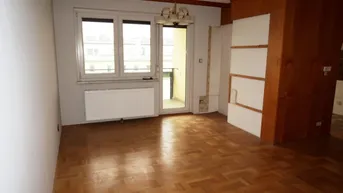 Expose Wohnung im 3. Liftstock mit Loggia