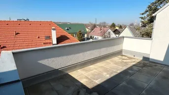 Expose Dachgeschosswohnung mit Loggia/Balkon und PKW-Stellplatz (Tiefgarage)