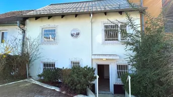 Expose renovierungsbedürftiges Wohnhaus in Einfamilienhaussiedlung „Friedenstadt“