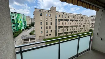 Expose 2-Zimmer-Wohnung mit Loggia im 3. Liftstock