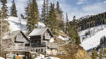 Expose Zweitwohnsitz oder touristische Vermietung!Urige Troadkasten-Almhütte "Wurzelhütte" am Katschberg