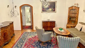 Expose Stilvoll möblierte 2,5-Zimmer-Wohnung mit „Wintergarten“ und Garagenbenützung