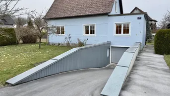 Expose GEMÜTLICHES Einfamilienhaus - ca. 769m² GFL - 4 Zimmer - ca. 90m² WFL - GARAGE - Keller