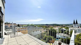 Expose SOMMERAKTION - Fertigstellung Q3/2025 - Nur jetzt 1,5% Provision - Penthouse - 360°-Fernblick - ca. 180m² NFL - 5 Zimmer - 2 Balkone - ca. 65m² Dach-Terrasse - Klimaaktiv Gold Standard
