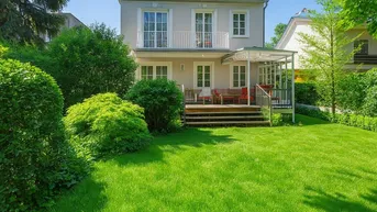 Expose CHARMANTE VILLA - ca. 643m² Grund - ca. 371m² NFL - 9 Zimmer - Balkon - Dachterrasse - Großer Garten - Sauna - Ruhelage - Garage