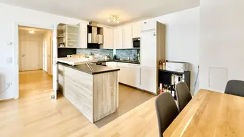 Expose TOP ANBINDUNG (U3) - Moderne Wohnanlage - BJ 2014 - 5 Jahre befristet - 3 Zimmer - Loggia - ca. 94m² NFL - Einbauküche - Abstellraum - Hofruhelage - Garage (optional) - U-BAHN