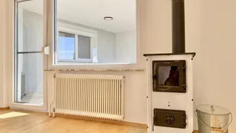 Expose TERRASSENHIT - Schwedenofen - KLIMA- 3 bis 4 Zimmer - ca. 93m² gew. NFL - Einbauküche - großes Kellerabteil - PKW-Stellplatz - Bahnhofsnähe