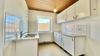 Expose HELLE Wohnung in Neunkirchen - 2 Zimmer - ca. 51m² WFL - Einbauküche - 2.Stock