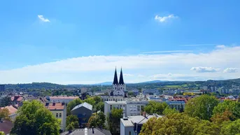 Expose HERBSTAKTION - Provisionsfrei - PENTHOUSE - 360°-Fernblick - ca. 190m² gew. NFL - 5 Zimmer - 2 Balkone - 2 Terrassen auf Wohnebene - zzgl. ca. 65m² Dach-Terrasse - Klimaaktiv Gold Standard - Fertigstellung 2025