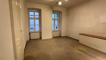 Expose Sanierungsbedürftiger Altbau-Eigentum im 9., Bezirk