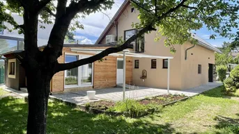 Expose U1 LEOPOLDAU - RUHEOASE IN ZWEIFAMILIENHAUS MIT CA. 100 m2 GARTEN/TERRASSE - IDYLLISCHE GRÜNLAGE - UNBEFRISTET
