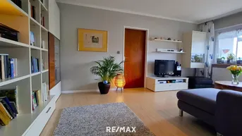 Expose Familienhit - 4.Zi.-Wohnung mit Loggia und Einzelgarage