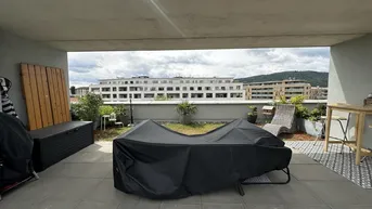 Expose Moderne Mietwohnung mit Dachterrasse und Tiefgaragenparkplatz ...! 