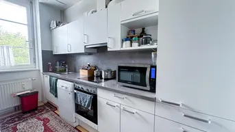 Expose Balkon Wohnung: Helle Wohnung mit gemütlichem Balkon..!