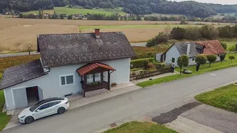 Expose Einfamilienhaus mit Nebengebäude in sonniger Lage in Kirchbach ...!