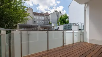 Expose WOHNEN MIT CHARM &amp; CHARAKTER IM KARMELITERVIERTEL