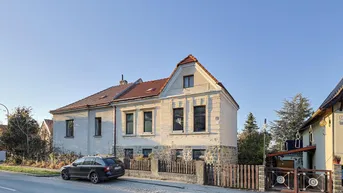 Expose Historische Villa - sanierungsbedürftig
