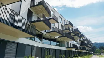 Expose helle 2-Zi Neubauwohnung mit Balkon in moderner Wohnanlage 
