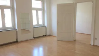 Expose HOHE RÄUME UND ZENTRALE LAGE! SUPER HOHE RÄUME, Innenhof-Balkon &amp; zentrale Lage! Zwischen CITYPARK und HAUPTBAHNHOF! BUSHALTESTELLE VOR DER EINGANGSTÜRE!