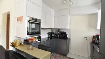 Expose NOTVERKAUF! Schneller Verkauf aus gesundheitlichen Gründen – jetzt diese Gelegenheit ergreifen und gleichzeitig helfen! Grünoase mit Panoramablick: 3-Zimmer-Wohnung mit Süd/West-Dachterrasse!
