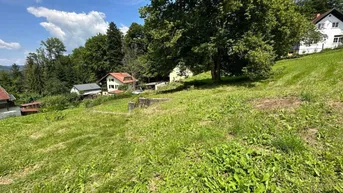 Expose RUHIGES BAUGRUNDSTÜCK FÜR IHR TRAUMHAUS! + ERHÖHTE SONNENLAGE MIT WEITBLICK + TOP ANBINDUNG!