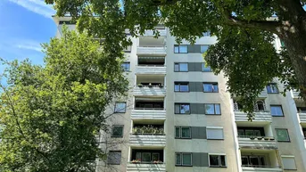 Expose Freundliche, helle, 5 Zimmer Familien-Wohnung im 4 Stockwerk mit Lift - im Bezirk Geidorf - 3D-RUNDGANG vorhanden!
