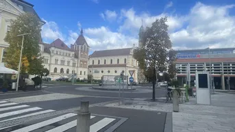 Expose WOW! DIREKT AM HAUPTPLATZ! ERSTBEZUG! SMARTE GEWERBEFLÄCHE!