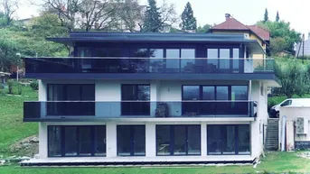 Expose !IHR NEUES ZUHAUSE! EXKLUSIVE HAUSETAGE MIT SONNEN und AUSSICHTSLAGE! RUHEOASE + EINZIGARTIGE SÜD-WEST-TERASSE! 2 TIEFGARAGENPLÄTZE +  360° VIDEO-RUNDGANG!