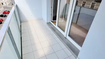 Expose Preisreduktion! WOW! Ideale 2-Zimmer Wohnung mit Loggia! Viel Grün + Hofseitiges Schlafzimmer + Sonnige Loggia + Garagenplatz verfügbar + Perfekte Aufteilung + Fairer Preis!