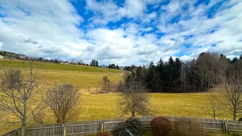 Expose Traumhaus in Semriach: 219m², 8 Zimmer, teilsaniert, mit Garten und Bergblick - ab sofort!