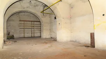 Expose ABSOLUTE RARITÄT! Seltener Altbaukeller im Ausmaß von ca. 200m² mit tollem Abgang zu verkaufen!