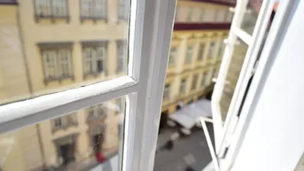 Expose BESSER GEHT ES NICHT! Sanierungsbedürftig ca. 70 m² Altbauwohnung im Zentrum von Graz!