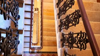 Expose Ideale 2-Zimmer Wohnung im Dachgeschoss - Neuer Preis! Mein Zuhause in Wieden! Hofseitiger Balkon + Beste Infrastruktur und Anbindung + 5min mit dem Rad zum Karlsplatz!