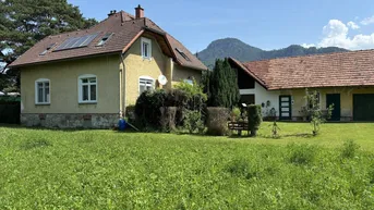 Expose ++IDYLLISCHES HERRENHAUS in absoluter RUHE- und GRÜNER SIEDLUNGSLAGE++ FANTASTISCHE BAUGRUNDSTÜCK mit BD WA 0,2 - 0,8++