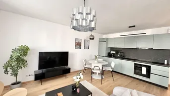 Expose Sofort Bezugsfertig in Bestlage! Traumhafte Dachgeschosswohnung mit Loggia und Panoramafenster ++ Weitblick über Wien ++ Komplett Eingerichtet ++ Dachgeschossneubau aus 2021 ++ Auch für Anleger!!!