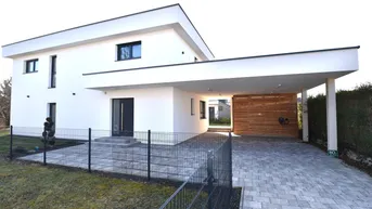 Expose ERSTBEZUG!! Exklusives Einfamilienhaus mit Pool – Ihr privates Paradies in ruhiger Toplage von Graz-Wetzelsdorf! 3D-RUNDGANG JETZT ANSEHEN!