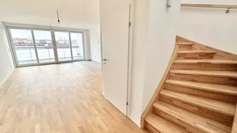 Expose ERSTBEZUG! Dachgeschoss-Highlight beim AKH ++ Luxus Maisonette mit spektakulärer Aussicht ++ 2 Freiflächen ++ Edle Ausstattung ++ Klimaanlage ++ Fußbodenheizung