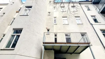 Expose Entzückende Altbauwohnung mit Sanierungsbedarf! Balkon optional möglich! Grüner Innenhof + Ruhelage + Schönes Altbauhaus! Jetzt selbst gestalten und einziehen!