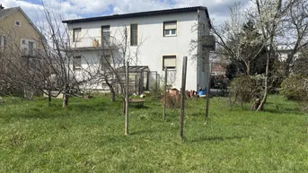 Expose ++ FANTASTISCHE TOP LAGE ++ SANIERUNGSBEDÜRFTIGES EIN- bzw. ZWEIFAMILIENHAU ++ ABSOLUTE RUHE- und GRÜNLAGE mit einen ca. 855 m² großen GARTEN ++
