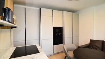 Expose DESIGNER JUWEL IN BESTLAGE NEBEN DEM LKH! PARKPLATZ! ERSTBEZUG NACH SANIERUNG! Luxuriöses Interieur von SPÄTAUF Möbel, Design &amp; Handwerk! I